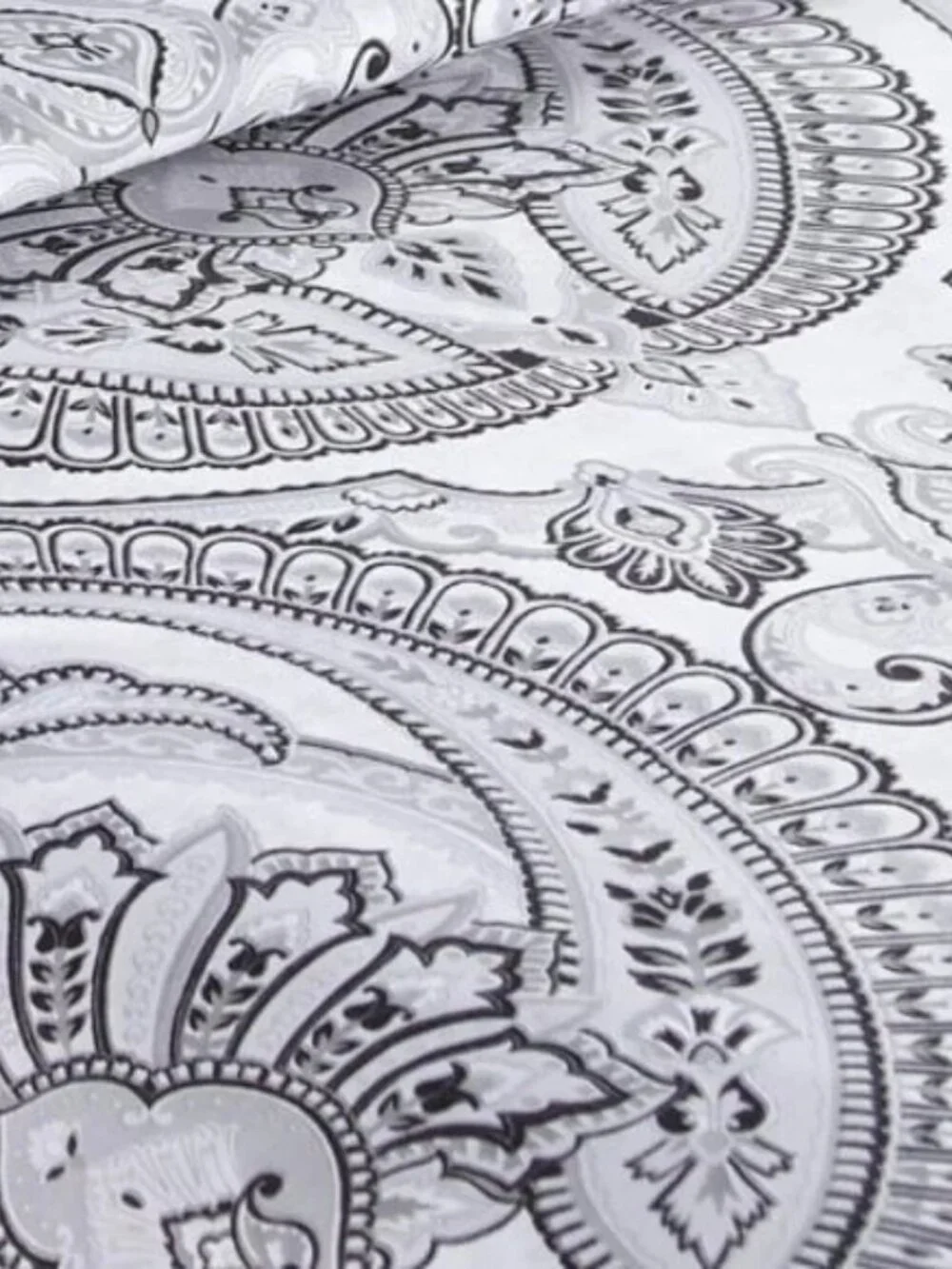 Southshore Fine Linens Pure Melody Quilt Set Reversible Paisley
